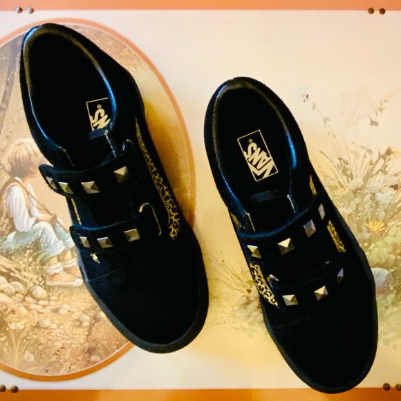 NWOT Sz-3 Youth Vans-Black Suede w/πPrint & Small Studs-4 Grade School Age Kidsπ - Picture 9 of 16